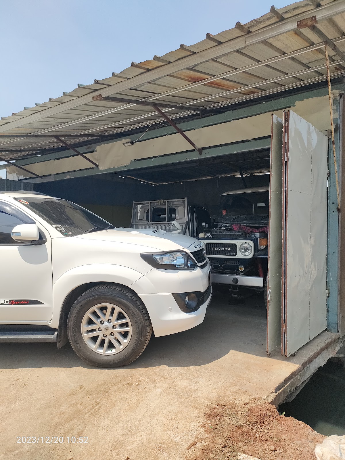 Kondisi Sesudah Perbaikan: Toyota Kijang Innova Zenix (Putih Mutiara)